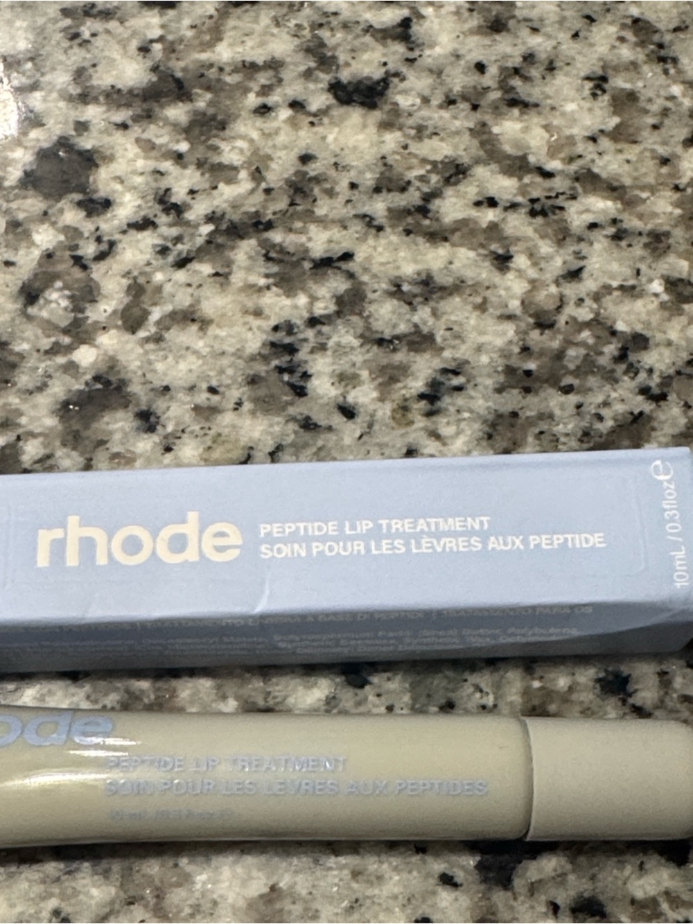 Rhode Peptide Lip Treatment Sugarberry - Picture 3 of 5